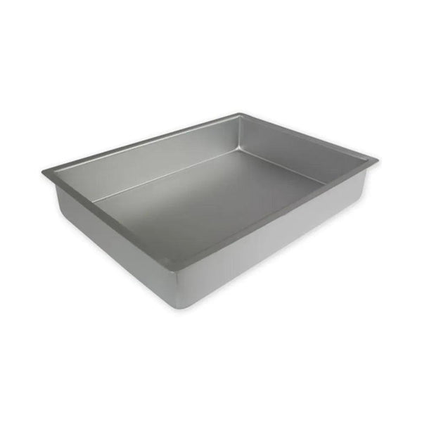 Aluminium Rectangle Cake Pan 30.48 x 20.32 x 10.16 cm   HorecaStore