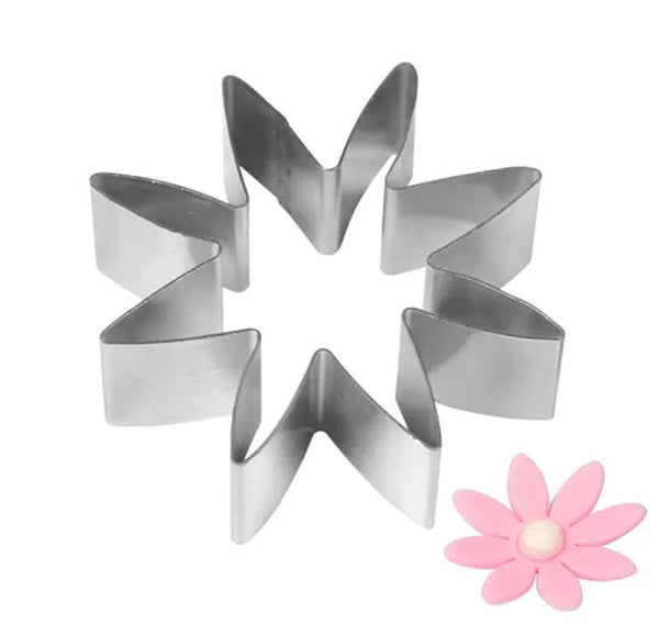 THS Stainless Steel Pastry And Cookie Cutters Daisy 8 Petal Shape Set Of 2Pcs, 2.4CM And 3.8CM - HorecaStore