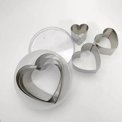 THS Stainless Steel Pastry And Cookie Cutters Plain Heart Shape Set Of 6Pcs, H 4.5CM Assorted Sizes