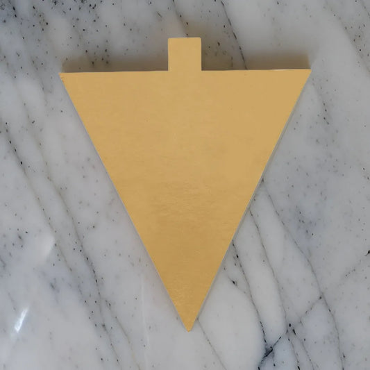 hotpack gold triangular cake board with handle 12 cm 100 pcs