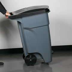 Rubbermaid 121L Wheeled Rectangular Trash Can with Lid Gray